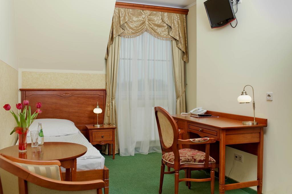 Hotel Senator Gran Via Będziemyśl Exteriér fotografie